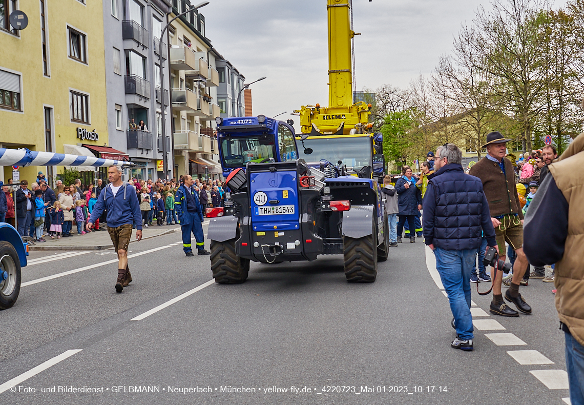 01.05.2023 - Maibaumaufstellung in Berg am Laim